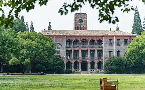 銀川韓國大學(xué)留學(xué)條件 韓國留學(xué)中介機(jī)構(gòu)哪個(gè)好？